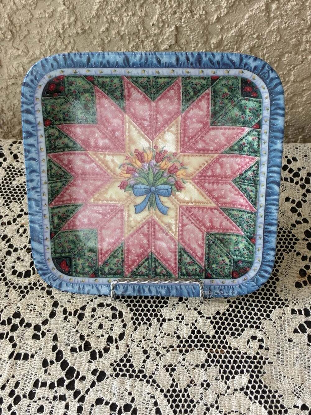 The Bradford Exchange Cherished Traditions The Star Plate by Mary Ann Lasher